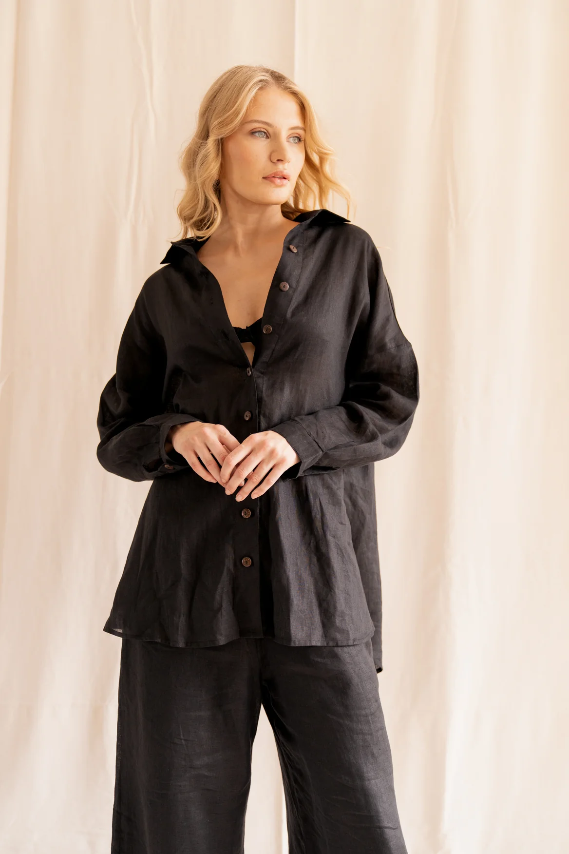 Noa Relaxed Oversized Linen Shirt - Image 3