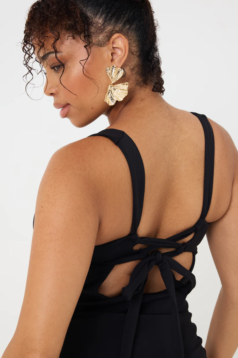Plunging V-Neckline Smooth Black Swimsuit - Image 8